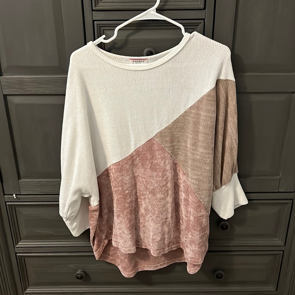 Andree Sweater